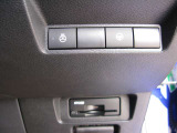 運転席右側に各種スイッチが集約されています!!ETC2.0も装備されてます