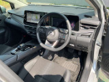 運転席も広々、ドライブも楽しめますね♪実際お座りいただくのが、分かりやすいと思います。お気軽にご来店ください!