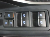 運転席側のパワーウィンドウスイッチです。全ての窓の開閉操作ができます。