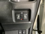 パワースライドドアの開閉はスマートキーのリモコンやドアノブは勿論、運転席側のスイッチ操作でも開閉ができ、安全・簡単です。