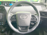 【純正革巻きステアリング】上質な革を使用することで、手にしっかり馴染みとても運転しやすいハンドルです♪