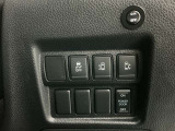 運転席スイッチ部 人気装備の両側オートスライドドア付きで、とっても便利です!!