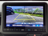 バックモニター付きで、車庫入れやバック時の後方確認をしっかりサポート。モニターに映し出される映像で死角も確認しやすく、狭い場所での駐車や後退時の操作をより安心して行えます。
