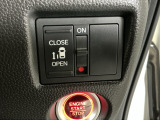 【パワースライドドア】助手席側がパワースライドドアになっており、運転席のスイッチやスマートキーでも開閉が可能です!開口部も広いので乗り降りも楽々♪