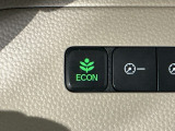 ★ECONスイッチ★ エコドライブを加速しよう!スイッチをONにすると、運転の仕方によるロスを抑え込み燃費をよくするようクルマが頑張ります(*^ー^*)燃費向上にチャレンジ♪
