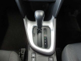 燃費の良い電子制御式無段変速のCVTです。