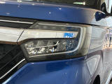 LEDヘッドライトは、点灯の瞬間から最大光量を発揮し、突然暗くなるトンネルなどでの安定感を高めます。