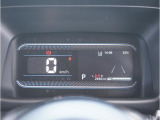 【明るく見やすいメーター】視認性が良く明るく見やすいメーター。運転者にとって見やすいメーターは運転していても疲れないですよね。