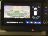 バックでの車庫入れも安心です! リアカメラが付いているバックモニター付のナビを装備しております。バンパーについているソナーや、操作線もついており距離感も画面から確認できます。
