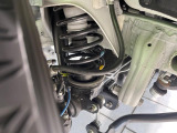 お車を安心してお乗りいただく為には、足回りの定期点検が欠かせません。サービスサポート(有償保証)では無料点検もご提供しており、安心のカーライフをお過ごしいただけるサポート体制が整っています。