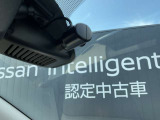 高画質で録画するドライブレコーダーが前後装備してます。
