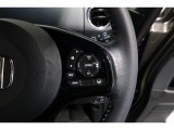 Hondaセンシングの機能のひとつ、アダプティブクルーズコントロール付!アクセルから足を離しても設定したスピードと前車との車間を保ち走行してくれます!車線維持もアシスト☆高速道路で疲労軽減ですね☆