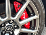 【ブレンボ製キャリパー】ハイパワー車両には強力なブレーキが必須!世界のスーパーカーにも採用されるイタリアの高級メーカー「ブレンボ」を装着!色鮮やかなキャリパーがスポーティな印象を引き立てます♪