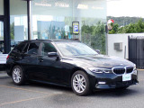 BMW在庫保有台数常時100台以上!ご来店の際はBMW本店(厚木市下荻野140-1)にご来店ください!弊社自慢の全天候型ショールーム!BMW在庫保有台数常時100台以上ございます!