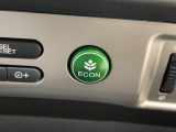 ECONボタンで低燃費モードに☆☆☆ECONスイッチを上手に使ってエコドライブ♪♪環境にもお財布にも優しい装備です☆☆☆
