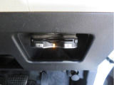 ETCカードを挿入することで高速道路を利用する際の支払いがキャッシュLEDレスになったり、ETCスマートインターチェンジが利用できたりと、とても便利です。