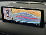 【360&deg;ビューモニター】専用のカメラにより、上から見下ろしたような視点で360度クルマの周囲を確認することができます☆死角部分も確認しやすく、狭い場所での切り返しや駐車もスムーズに行えます。