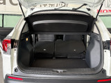 後列を収納すれば大型トランクに早変わり!段差も出来ず荷物の積み込みもラクラク♪