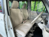 運転席シート廻りは使用感も少なく、良好な状態となっています。丁寧に使われていたことがよくわかりますね。