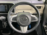 【純正革巻きステアリング】上質な革を使用することで、手にしっかり馴染みとても運転しやすいハンドルです♪