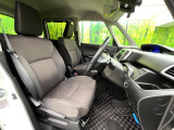 運転席シート廻りは使用感も少なく、良好な状態となっています。丁寧に使われていたことがよくわかりますね。