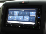 ナビゲーションは純正メモリーナビ(VXM-214VFi)を装着しております。AM、FM、CD、DVD再生、Bluetooth、音楽録音再生、フルセグTVがご使用いただけます。