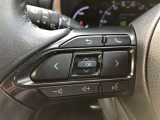 【ステアリングスイッチ】左です。ハンドルから手を離さず、運転に集中したまま手元でオーディオ操作等ができます。
