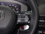 Hondaセンシングの機能のひとつ、アダプティブクルーズコントロール付!アクセルから足を離しても設定したスピードと前車との車間を保ち走行してくれます!車線維持もアシスト☆高速道路で疲労軽減ですね☆