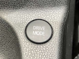 このスイッチでワンペダル走行モードに切り替え★アクセルからブレーキに踏み変えずに減速できるので楽チンです★