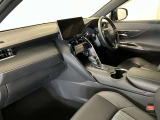 前方の見通しが良いすっきりした視界、誰でも扱いやすく運転できます。疲れにくく安心ドライブを更に快適なものにします!