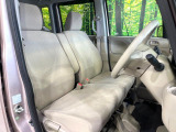 運転席シート廻りは使用感も少なく、良好な状態となっています。丁寧に使われていたことがよくわかりますね。
