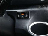 電動のスライドドアで楽々スムース!運転席からも開閉の操作もできます♪キーのスイッチひとつで自動開閉できる便利な機能もついてます♪