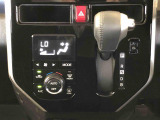温度を設定すれば、自動で車内の温度管理をしてくれる優れものです♪ATミッションで運転楽々