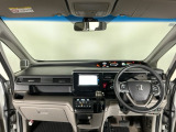 【前方視界】開放的な前方視界!運転がしやすく疲れにくいです♪窓が大きく、見通しがとっても良いおクルマですよ♪