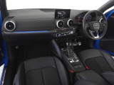 Audiのインテリアはエクステリア同様、優れたデザイン性とクオリティ、そして機能性を兼ね備えております。