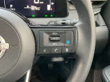 プロパイロットスイッチ。高速道路での、単調な&rdquo;渋滞走行&rdquo;と長時間の&rdquo;巡航走行&rdquo;。この2つのシーンで、ドライバーに代わってアクセル、ブレーキ、ステアリングを自動で制御。