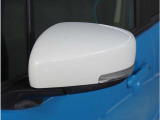 【ドアミラーウインカー】格好良さだけではなく対向車両からの視認性もよく安全に走行する為の安全装備のひとつです。