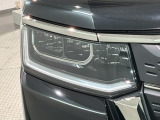 LEDヘッドライトは、点灯の瞬間から最大光量を発揮し、突然暗くなるトンネルなどでの安定感を高めます。