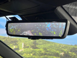 【デジタルインナーミラー】後席の大きな荷物や同乗者で後方が確認しづらい時でも安心!カメラが撮影した車両後方の映像をルームミラー内に表示。クリアな視界で状況の確認が可能です!
