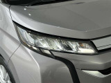 LEDヘッドライトです。デザイン性がよくとても明るいので、夜間の走行や悪天候でも安心です。しかも長寿命!