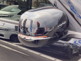 ドアミラウインカーがかっこいいですね。