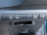 VSC(横滑り抑制とタイヤ空転抑制、ABSを統合した挙動安定化システム)装備です!車の急激な動きの変化を抑え、滑りやすい道でも安心して運転できます!