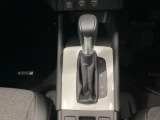 発進時から滑らかに加速する無段階変速のCVTはストップ&ゴーの多い街の中も快適です