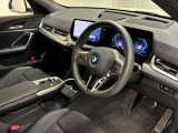 ☆センターパネルを運転席側に僅かに傾けたBMW独特のインパネ☆【駆け抜ける歓び】はここからもスタートしております☆
