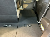 軽い力でサッと倒せるシートアレンジ。急に荷物が増えても、その場でサクッとスペースを広げられます。毎日の『困った』を『助かった』に変える工夫が満載です。