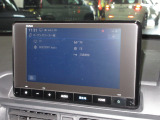 ナビゲーションは純正8インチコネクトナビ(LXM-245ZFEi)を装着しております。AM、FM、Bluetooth、フルセグTVがご使用いただけます。初めて訪れた場所でも安心ですね!