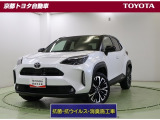 ムダをそぎ落としたスタイリッシュなフォルムでありながら、SUVらしい力強い足回りで存在感を持つ【ヤリスクロス】4WD。安全装備もしっかりした人気の車です。
