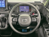 【ステアリングスイッチ】運転中、前方から目線をそらすことなく、オーディオ等の操作が可能な便利機能!安心&快適なドライブを演出してくれます♪
