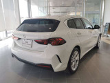 BMWプレミアムセレクション前橋では、高年式低走行モデルからMモデル、年式が経ちなかなかディーラーでは見かけないモデルまで幅広いラインナップで認定中古車を取り扱っております。品質に自信があります。