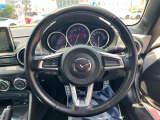 【純正革巻きステアリング】上質な革を使用することで、手にしっかり馴染みとても運転しやすいハンドルです♪